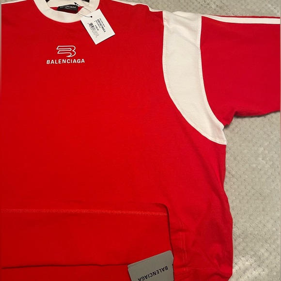 Brand new Oversized Balenciaga T-shirt - Picture 4 of 8